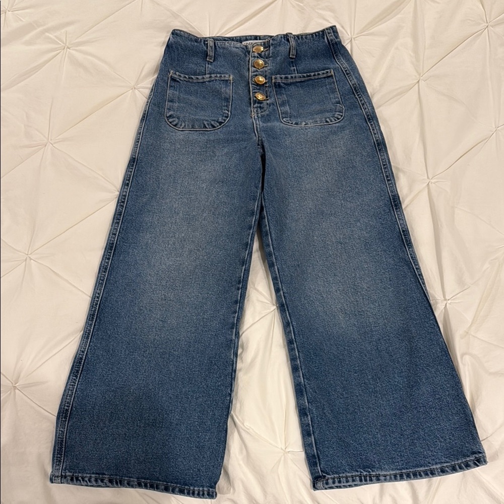 Zara wide leg crop with gold buttons